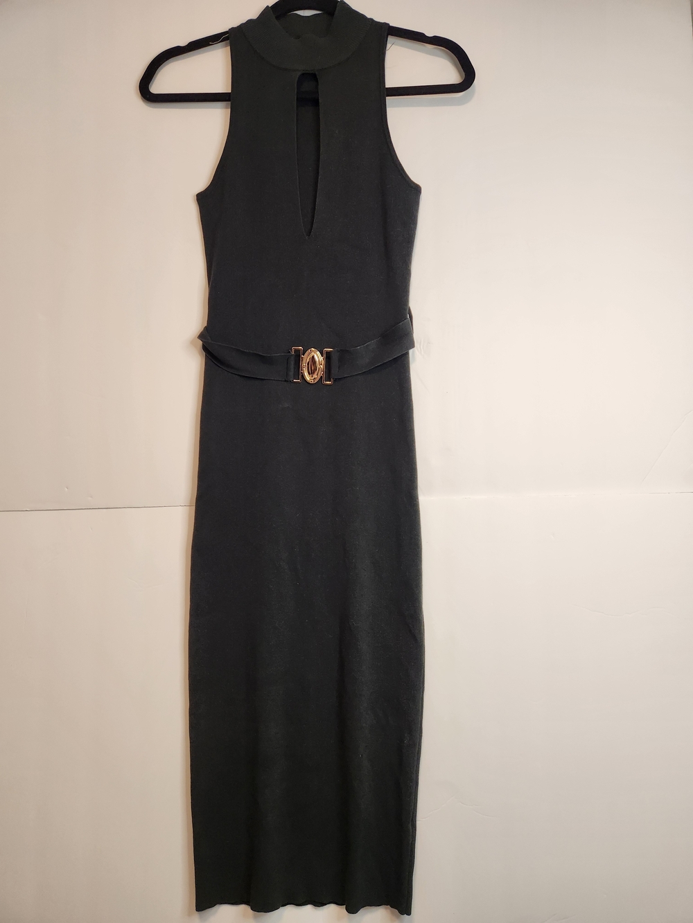 Sleeveless Dark Green Midi Dress with Keyhole Neck and Belt